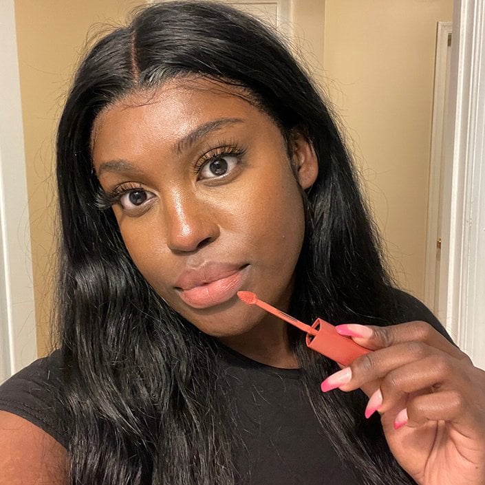 sarah wearing the le matte resistance liquid lipstick